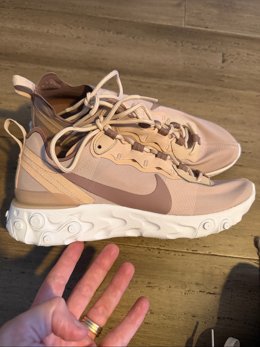 NIKE React Element 55